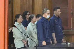 Cựu giám đốc Trung tâm Ứng dụng tiến bộ KH-CN TPHCM lĩnh 5 năm 6 tháng tù 