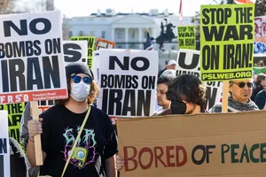 Biểu tình nhiều nơi ở Mỹ phản đối không kích Iran 