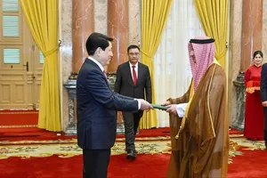 Chủ tịch nước Lương Cường tiếp đại sứ các nước trình Quốc thư