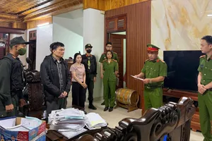 Cơ quan công an khám xét các địa điểm trong chuyên án lớn ở tỉnh Phú Thọ