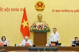 Chủ tịch Quốc hội khóa XV Trần Thanh Mẫn phát biểu tại hội nghị Ban Thường vụ Đảng ủy Quốc hội với lãnh đạo tổ đảng đoàn đại biểu Quốc hội các tỉnh, thành phố trực thuộc Trung ương trước kỳ họp thứ nhất, Quốc hội khóa XVI, sáng 5-4. (ẢNH: VIẾT CHUNG)