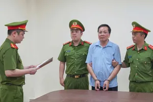 Khởi tố các đối tượng “ăn chặn” tiền trợ cấp người yếu thế