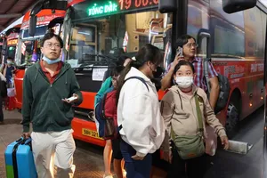 Cao điểm đi lại dịp lễ 30-4, 1-5: Tăng cường phương tiện, kiểm soát giá vé