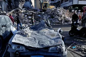 Cơ sở hạ tầng tại Beirut, Lebanon bị hư hại sau các cuộc không kích của Israel. Ảnh: XINHUA 