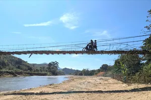 Quảng Ngãi: Người dân mong nâng cấp nhiều cầu treo