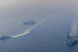 Iran mở cửa eo biển Hormuz