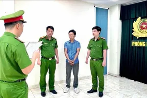 Đồng Nai: Khởi tố đối tượng đổ 523 tấn chất thải ra môi trường