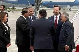 Phó Tổng thống Mỹ JD Vance đến Pakistan tham gia đàm phán với Iran, ngày 11-4. Ảnh: XINHUA 