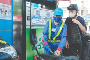 Tăng tốc chuẩn bị phân phối đại trà xăng E10