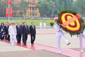 Lãnh đạo Đảng, Nhà nước vào Lăng viếng Chủ tịch Hồ Chí Minh 