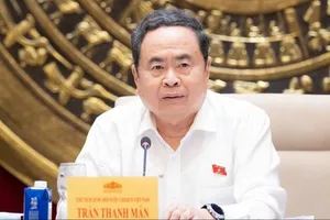 Công bố nghị quyết về cơ chế, chính sách đặc thù tháo gỡ vướng mắc các dự án tồn đọng, kéo dài