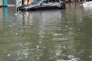 Phía Bắc mưa dông diện rộng, cảnh báo nguy cơ ngập lụt và sạt lở đất