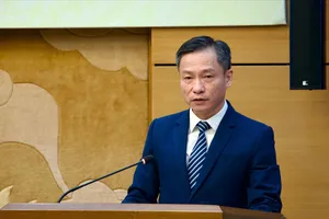Tân Vụ trưởng Vụ Kinh tế và Tài chính Trần Vũ Thanh phát biểu nhận nhiệm vụ. Ảnh: CẨM HÀ 