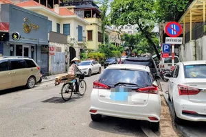 Hà Nội đề xuất phạt đến 12 triệu đồng lỗi dừng xe trái quy định