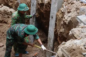 Thi công Bệnh viện Đa khoa khu vực Thạch Hãn, phát hiện 4 hài cốt liệt sĩ