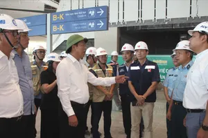 Bộ trưởng Bộ Xây dựng Trần Hồng Minh kiểm tra tiến độ sân bay Long Thành