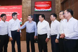 Đẩy mạnh phân cấp, phân quyền cùng phân bổ nguồn lực để địa phương hoạt động hiệu quả