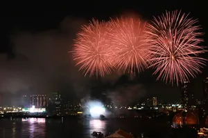 Chương trình nghệ thuật - chính luận “Rạng rỡ tên Người”