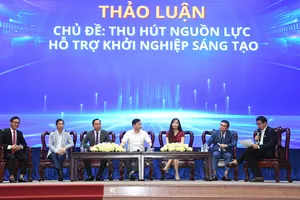 Các chuyên gia, nhà khoa học, doanh nghiệp tham gia phiên thảo luận tại diễn đàn