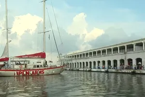 Mỹ mở chuyến bay viện trợ nhân đạo tới Cuba 