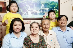 Đi qua chiến tranh bằng tình yêu - Bài 1: Yêu nhau từ một niềm tin