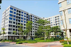 Chuyện mở cửa nhà ở chung cư
