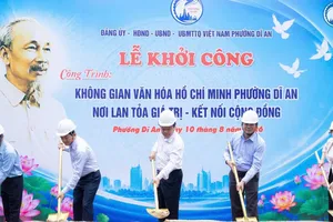 Lãnh đạo phường Dĩ An thực hiện nghi thức khởi công