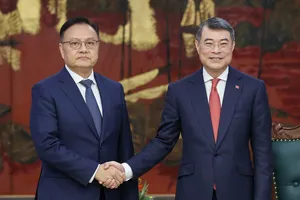 Thúc đẩy các dự án kết nối giao thông, thương mại biên giới Việt - Lào