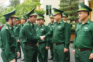 Trung tướng Vũ Trung Kiên thăm, làm việc tại Bộ đội Biên phòng tỉnh Nghệ An 