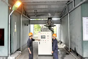 Phát dòng điện xanh sử dụng khí từ rác thải tại bãi rác Gò Cát                      . Ảnh: CAO THĂNG