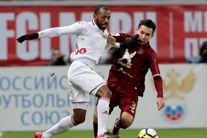 Tiền đạo Eder (trái) trong màu áo Lokomotiv Moscow. Ảnh: Getty Images.