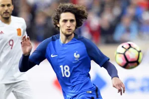 Adrien Rabiot từ chối chơi dự bị ở tuyển Pháp.
