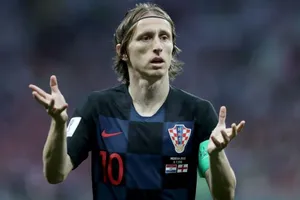 Real Madrid hét giá 750 triệu Euro cho Luka Modric