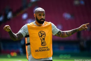 Đồng đội cũ lo lắng cho Thierry Henry