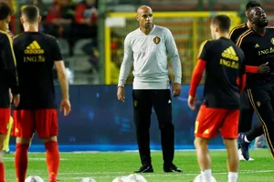 Thierry Henry thư thời vận trên băng huấn luyện