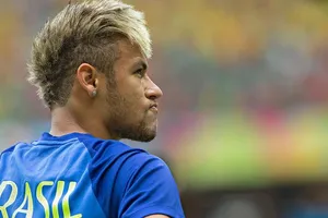 Neymar trong màu áo Brazil