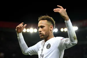 Neymar lại dính chấn thương