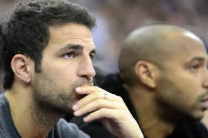 Cecs Fabregas (trái) và Thierry Henry hồi còn ở Arsenal.