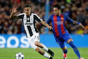 Paolo Dybala (trái, Juve) và Neymar (trong màu áo Barca)