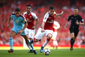 Ayubameyang và Mkhitaryan sẽ công phá khung thành Burnley.