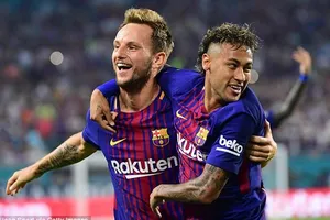 Rakitic sẽ phải sang PSG để Neymar trở lại Barca