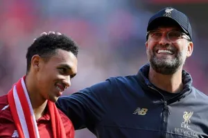 Jurgen Klopp và Alexander-Arnold