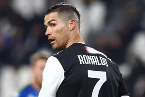 Ronaldo giải quyết 100 vấn đề cho Juventus