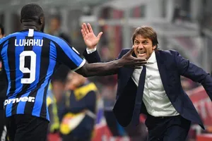 Lukaku tỏa sáng dưới tay Antonio Conte