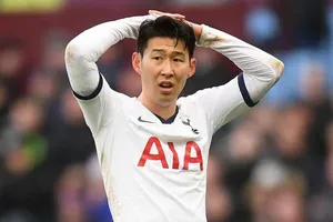 Son Heung-min bị gãy tay