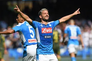 Dries Mertens rộng đường gia nhập Chelsea