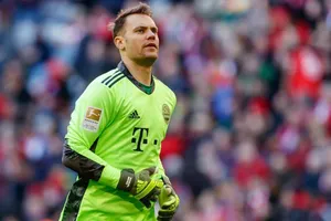 Manuel Neuer gia hạn, Alexander Nubel lo lắng