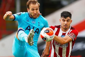 Harry Kane đã rất nỗ lực nhưng không vu75cv dậy nổi Tottenham sa sút