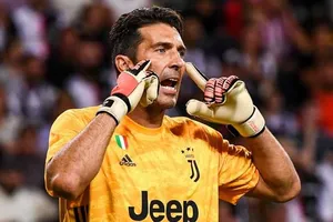 Gigi Buffon trước ngưỡng kỷ lục Serie A