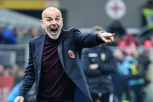 HLV Stefano Pioli xứng đáng được triển hạn.